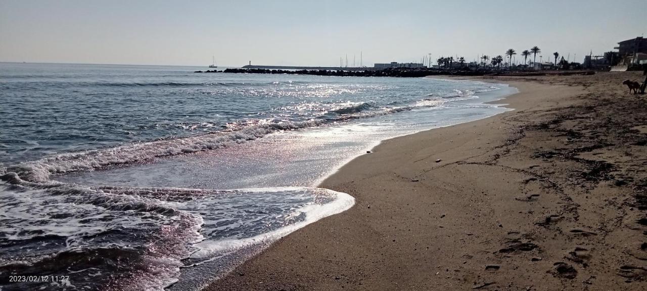 Le Liberte Plage Et Port Сен-Сиприен Экстерьер фото